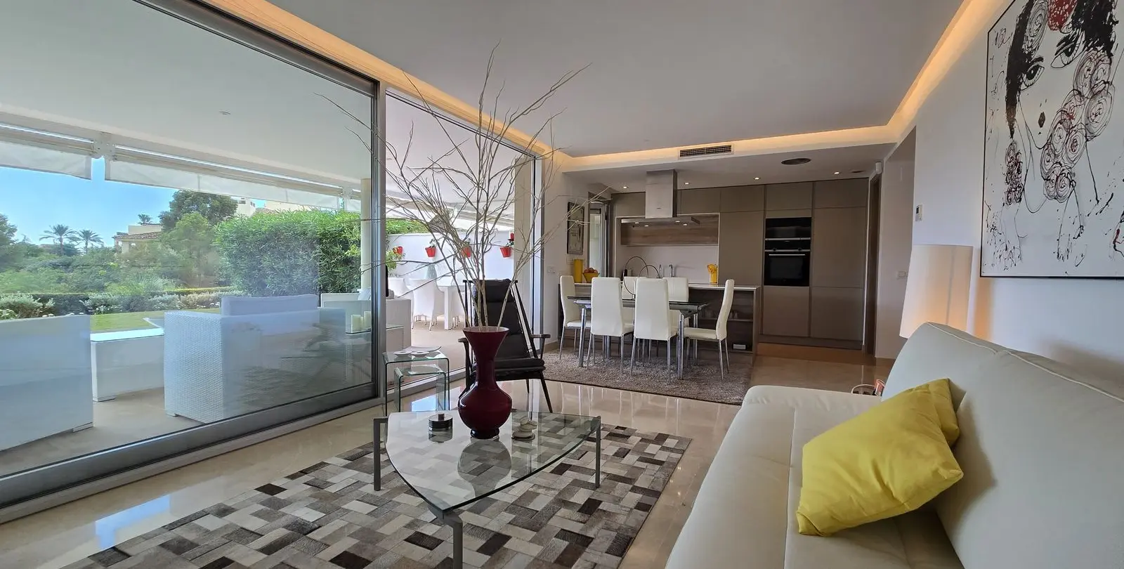 Venta de apartamento en planta baja en Benahavís 17