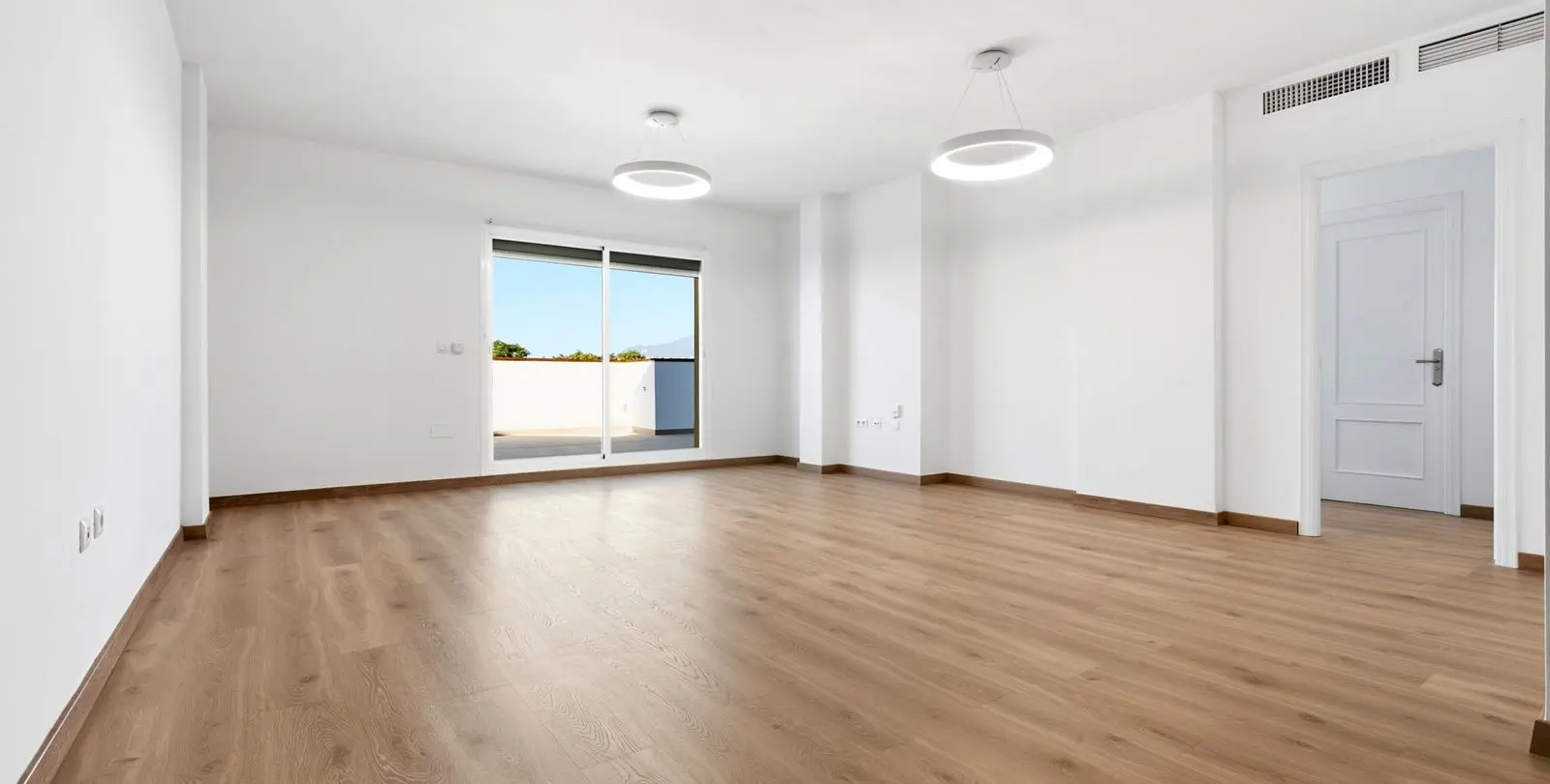 Venta de ático en San Pedro de Alcántara 8