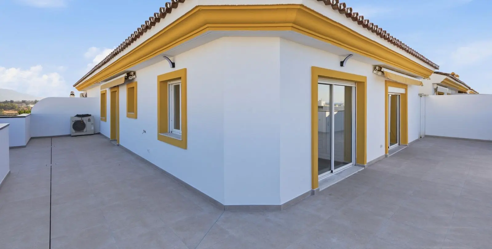 Venta de ático en San Pedro de Alcántara 24