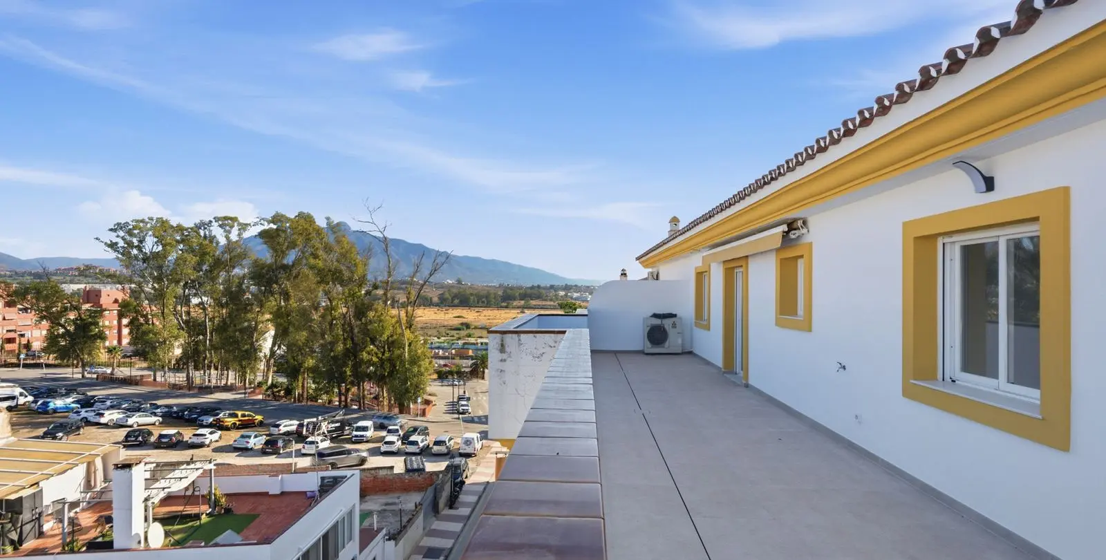 Venta de ático en San Pedro de Alcántara 25