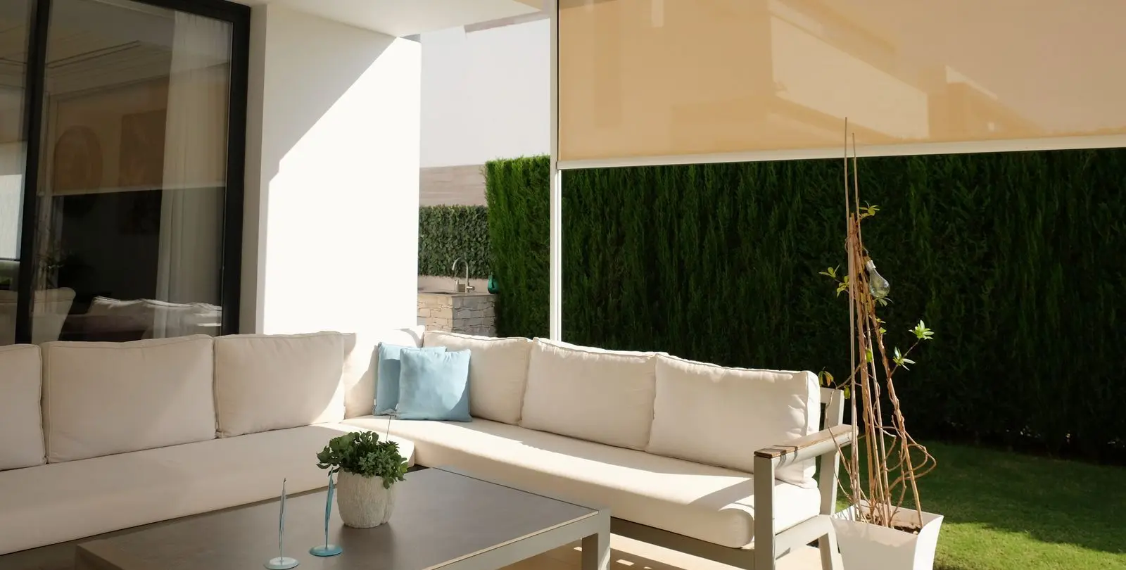 Sale of semi-detached house in New Golden Mile 4