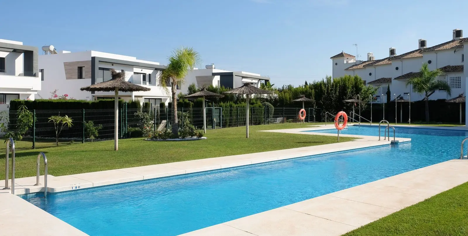 Sale of semi-detached house in New Golden Mile 6