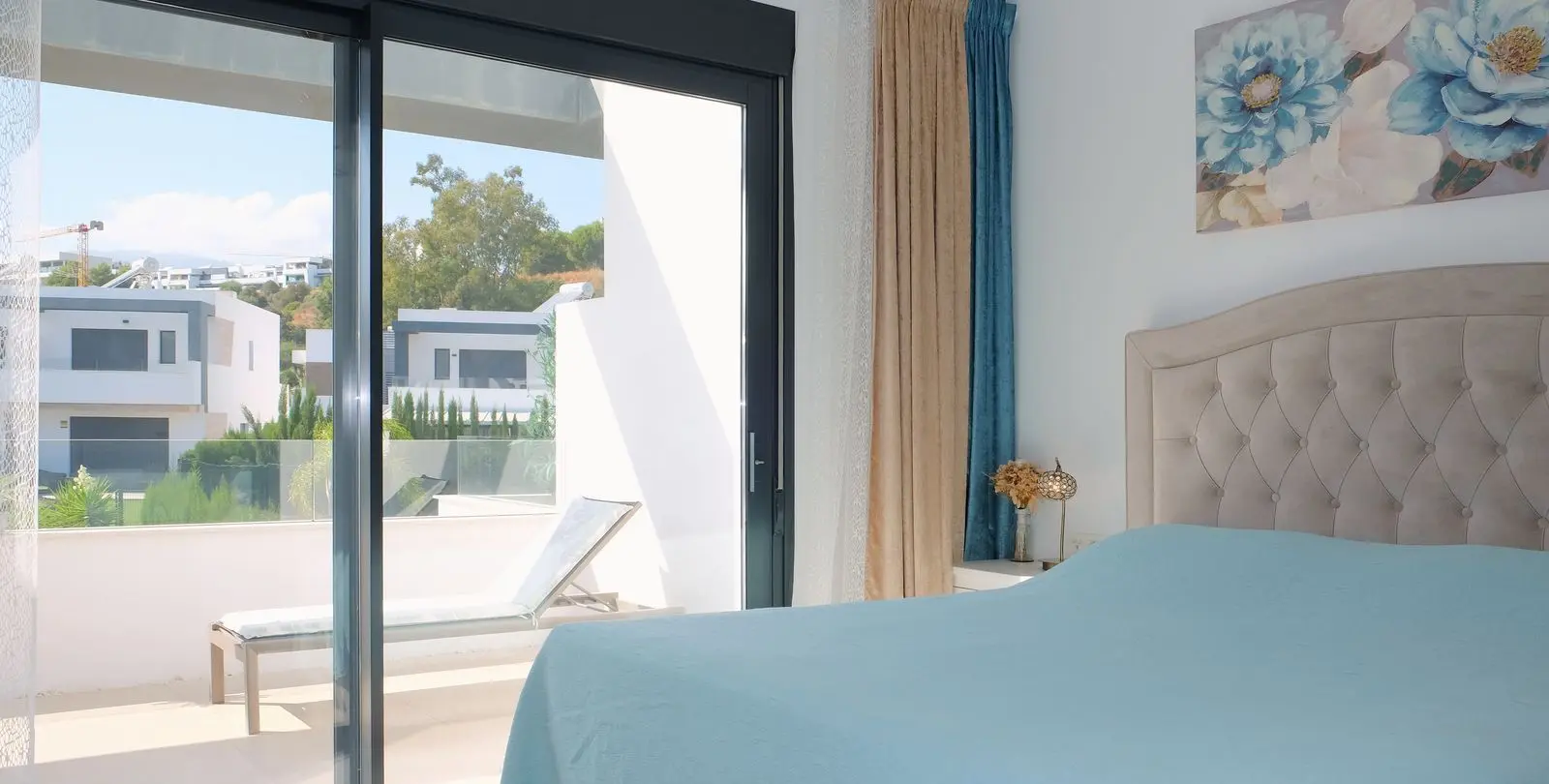 Sale of semi-detached house in New Golden Mile 7