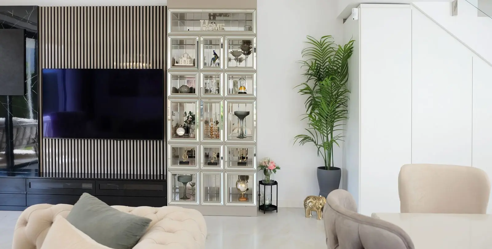 Sale of semi-detached house in New Golden Mile 12