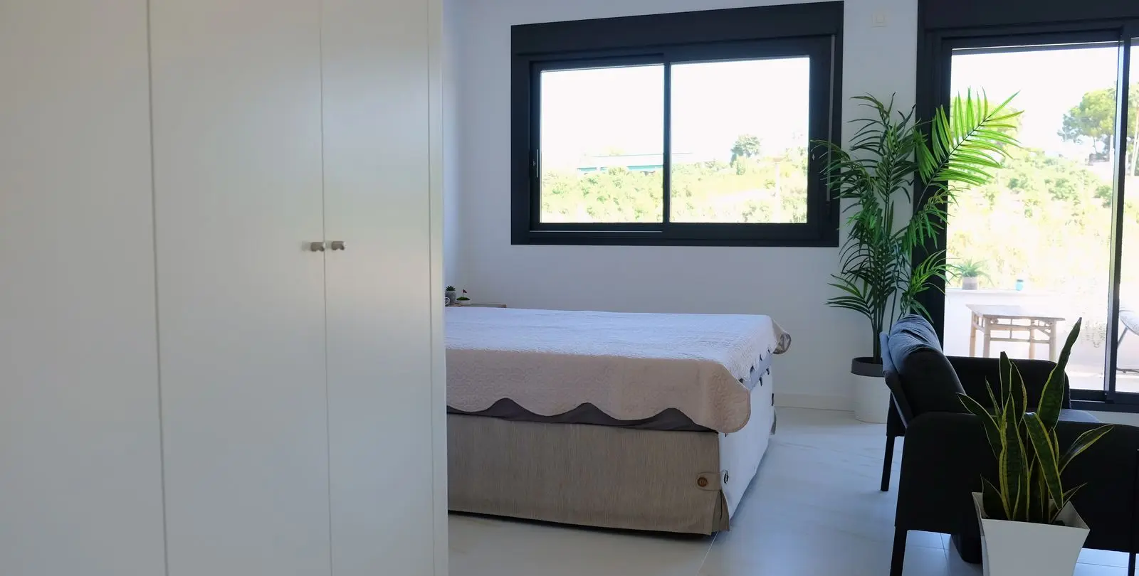 Sale of semi-detached house in New Golden Mile 36