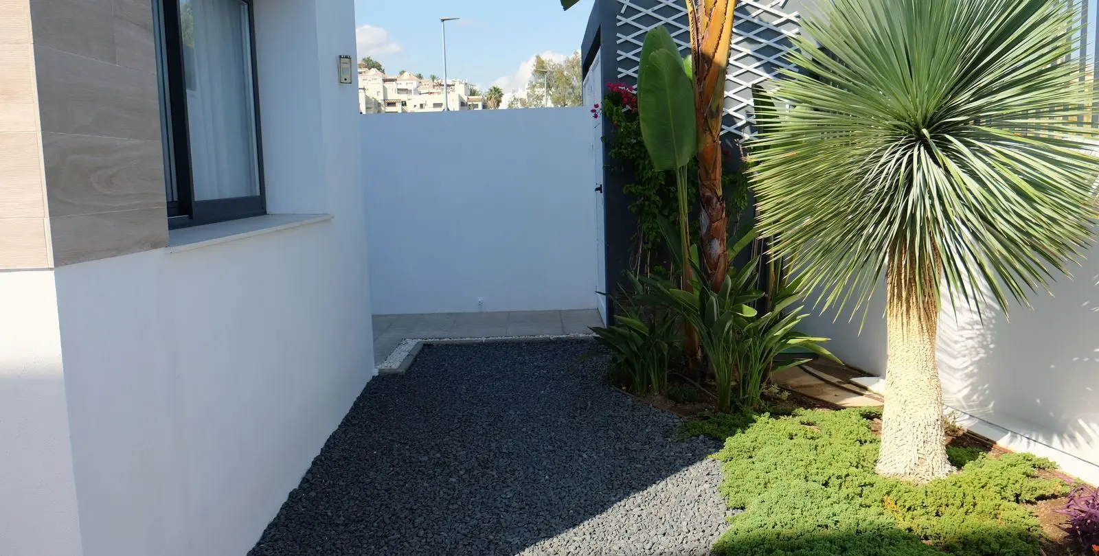 Sale of semi-detached house in New Golden Mile 56