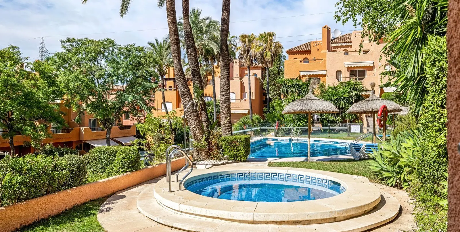 Venta de adosado en Nueva Andalucía 52