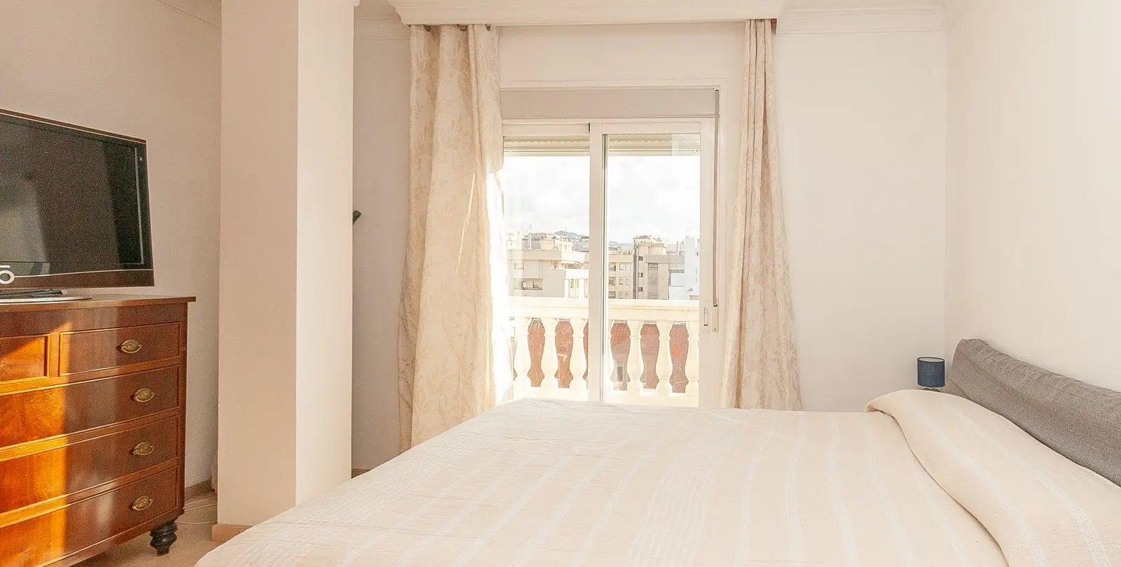 Venta de apartamento en planta media en Marbella 7