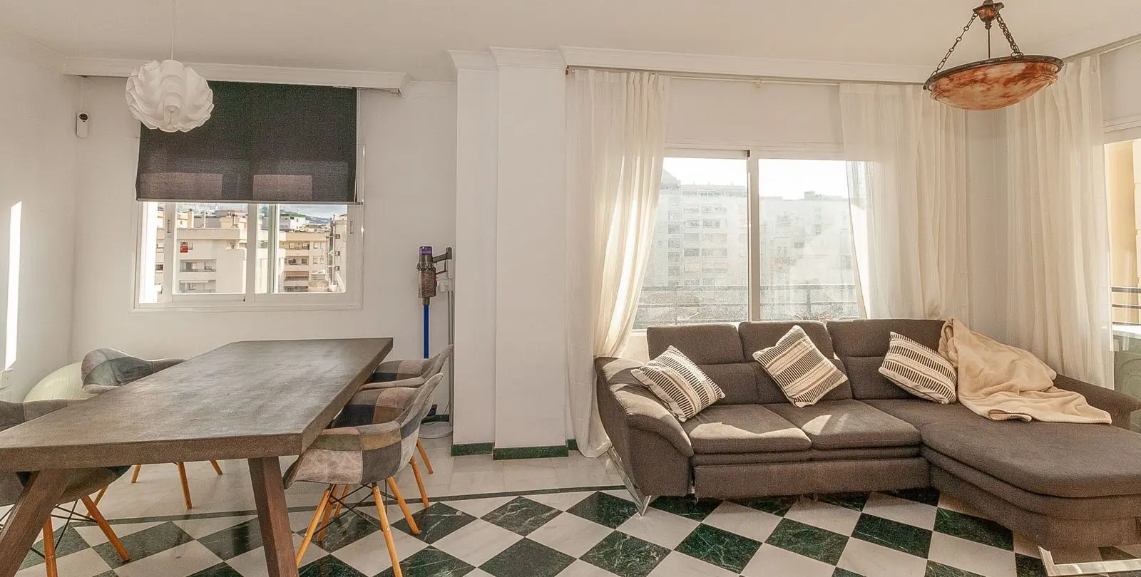 Venta de apartamento en planta media en Marbella 15