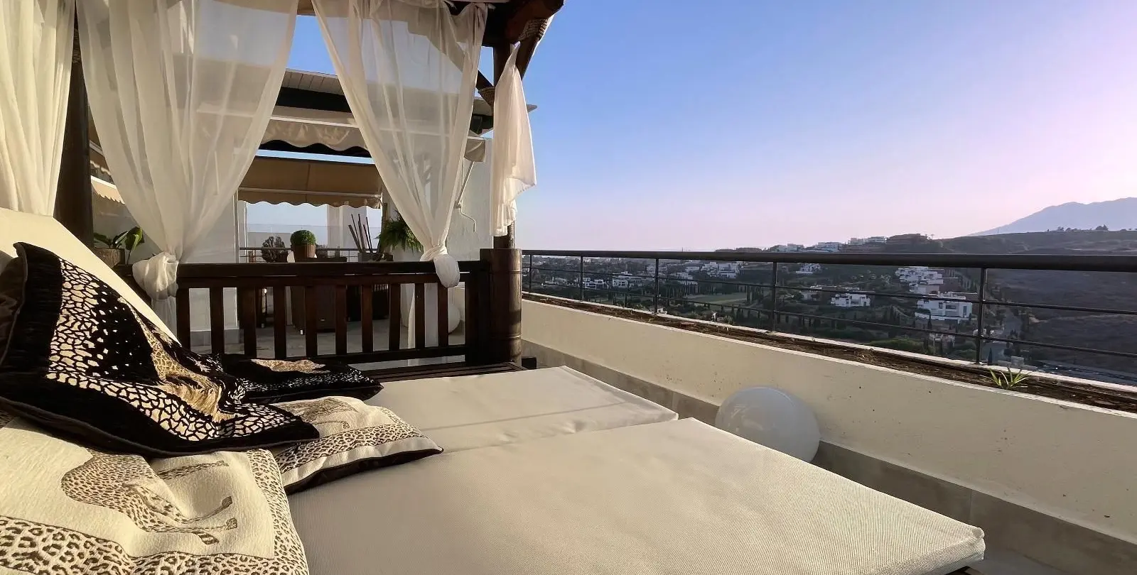 Venta de apartamento en planta baja en Los Flamingos 5