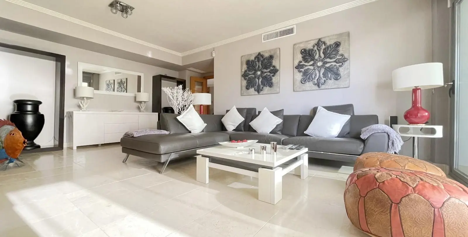 Venta de apartamento en planta baja en Los Flamingos 11
