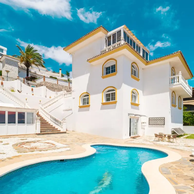Venta de villa independiente en Benalmadena