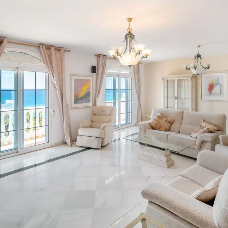 Venta de villa independiente en Benalmadena