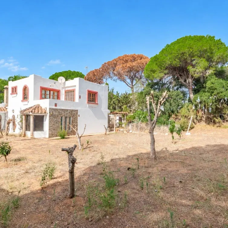 Venta de villa independiente en Elviria