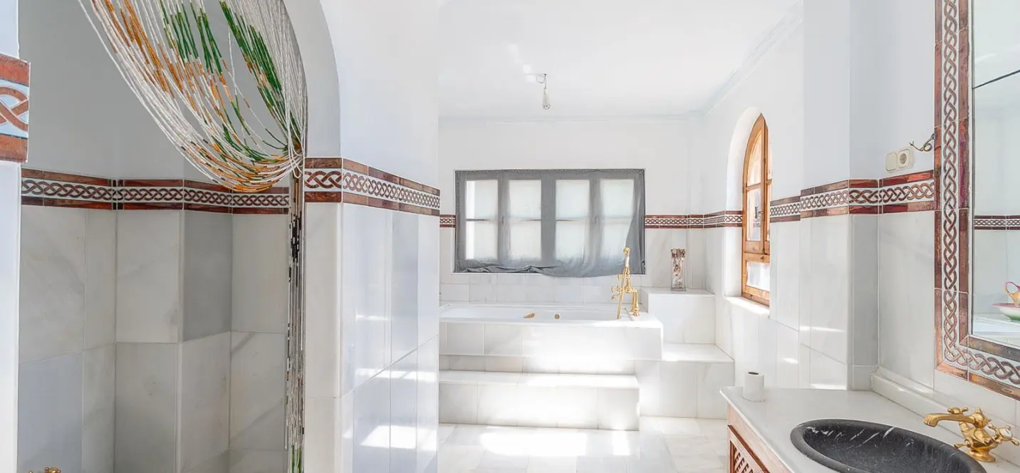 Venta de villa independiente en Elviria 4