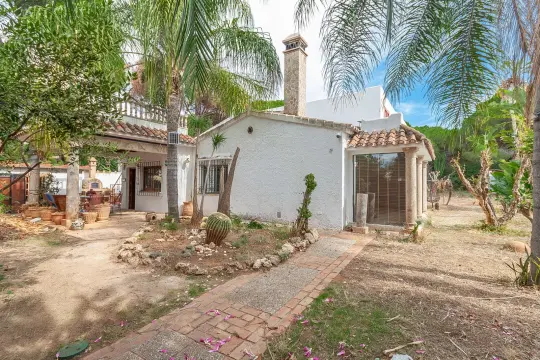 Image 6 thumb