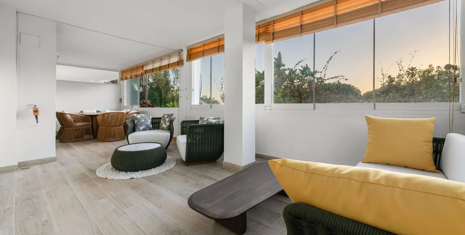Venta de apartamento en planta baja en The Golden Mile 12