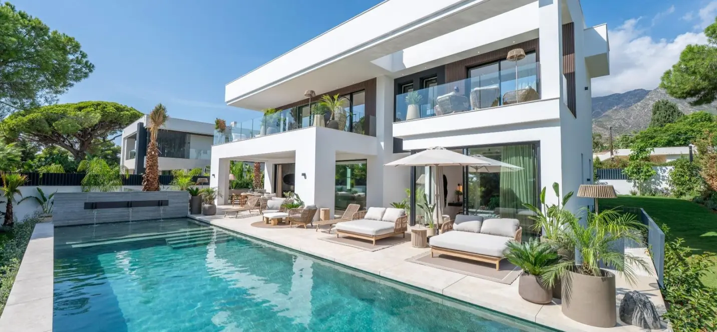 Venta de villa independiente en Nagüeles 0