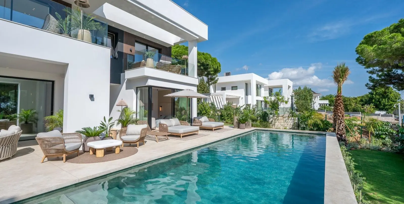 Venta de villa independiente en Nagüeles 2