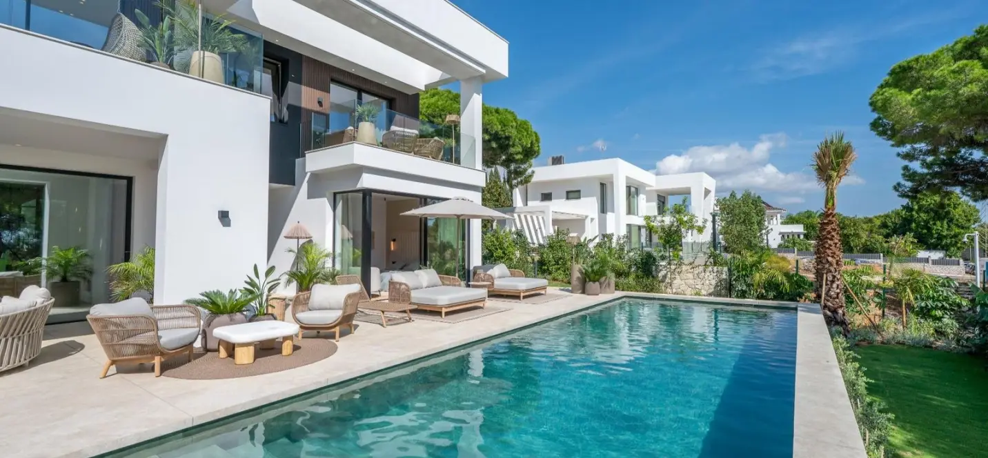 Venta de villa independiente en Nagüeles 1