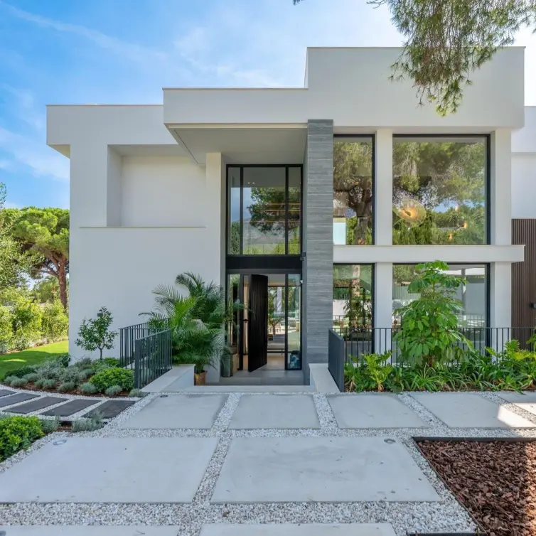 Venta de villa independiente en Nagüeles