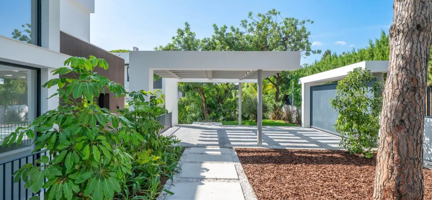 Venta de villa independiente en Nagüeles 3