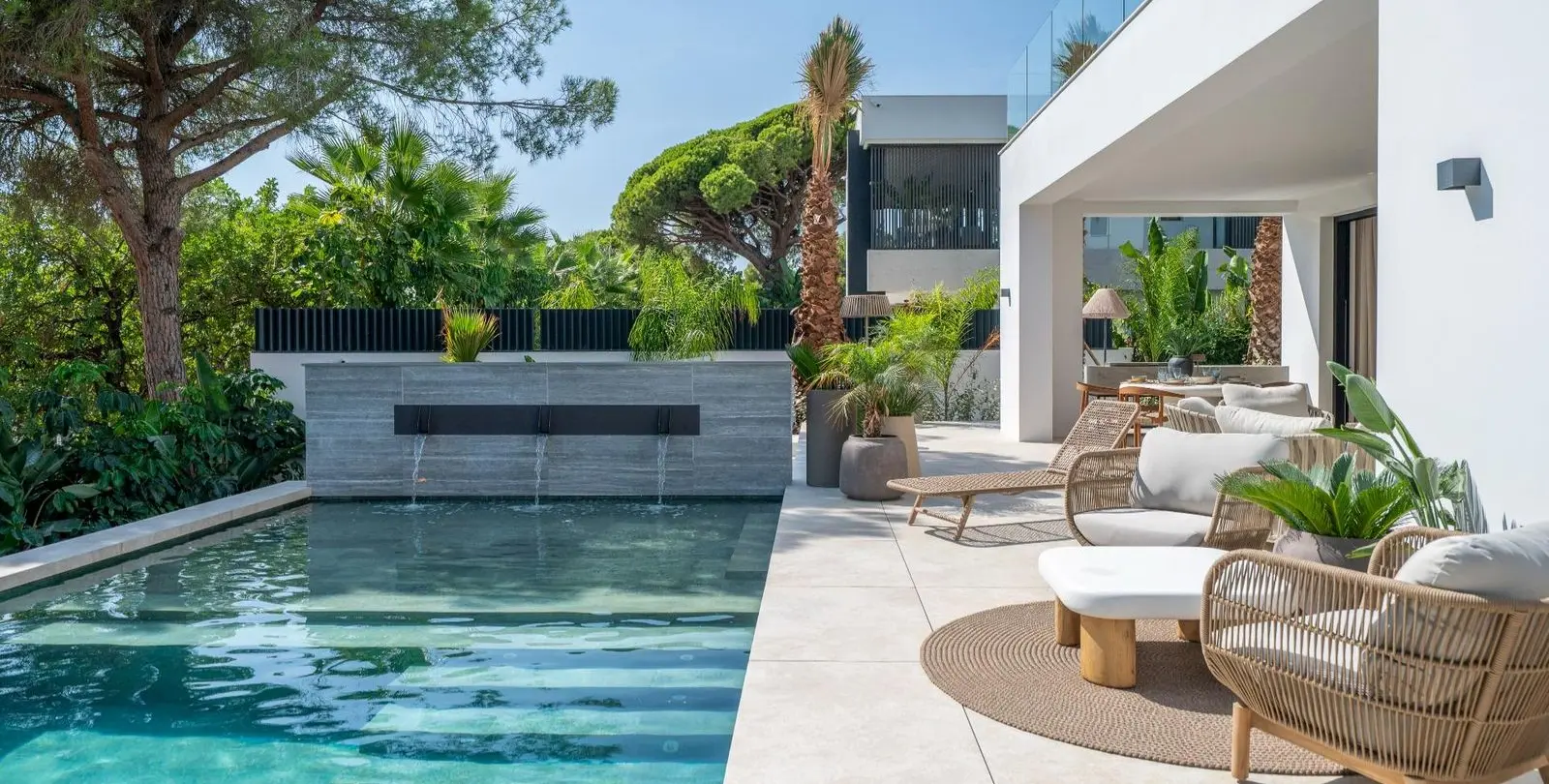 Venta de villa independiente en Nagüeles 5