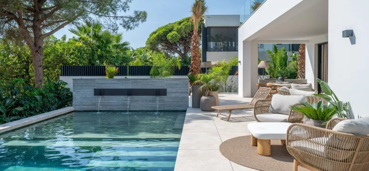 Venta de villa independiente en Nagüeles 4