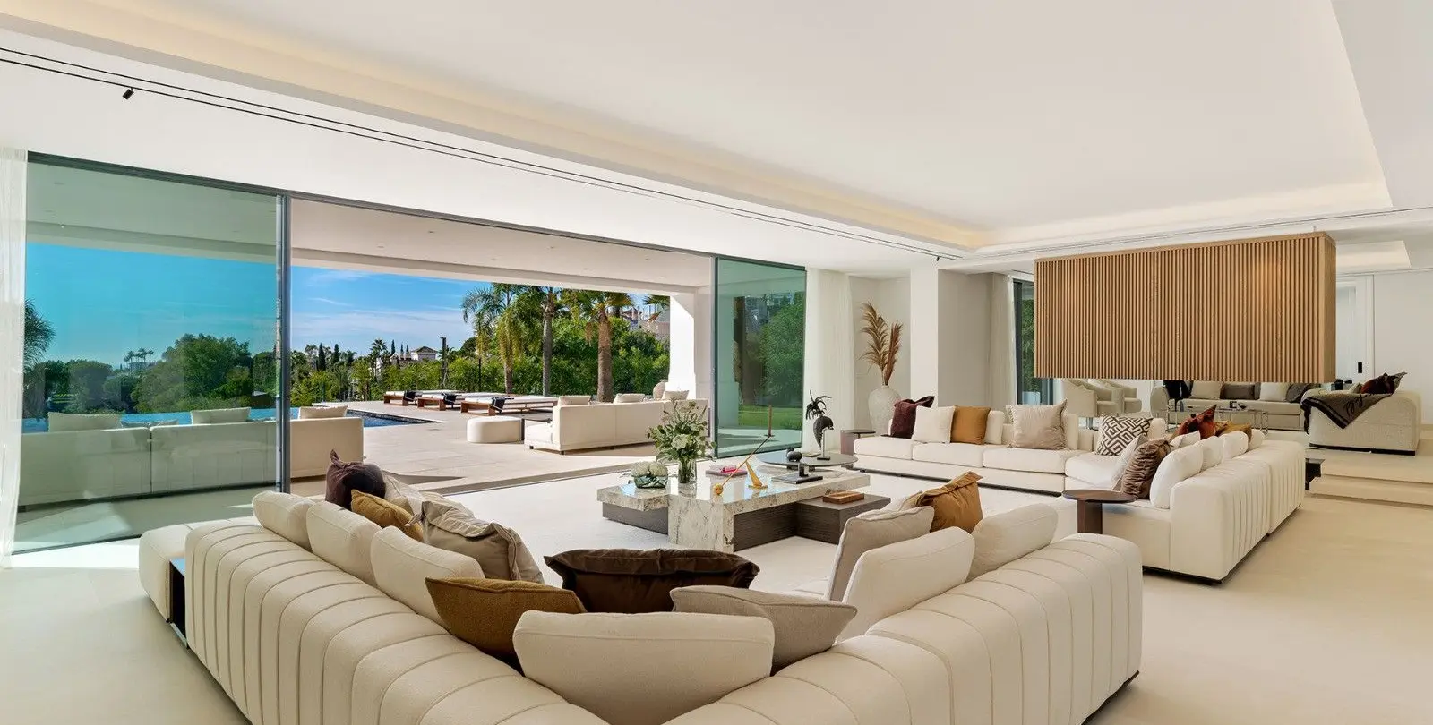 Venta de villa independiente en La Quinta 16