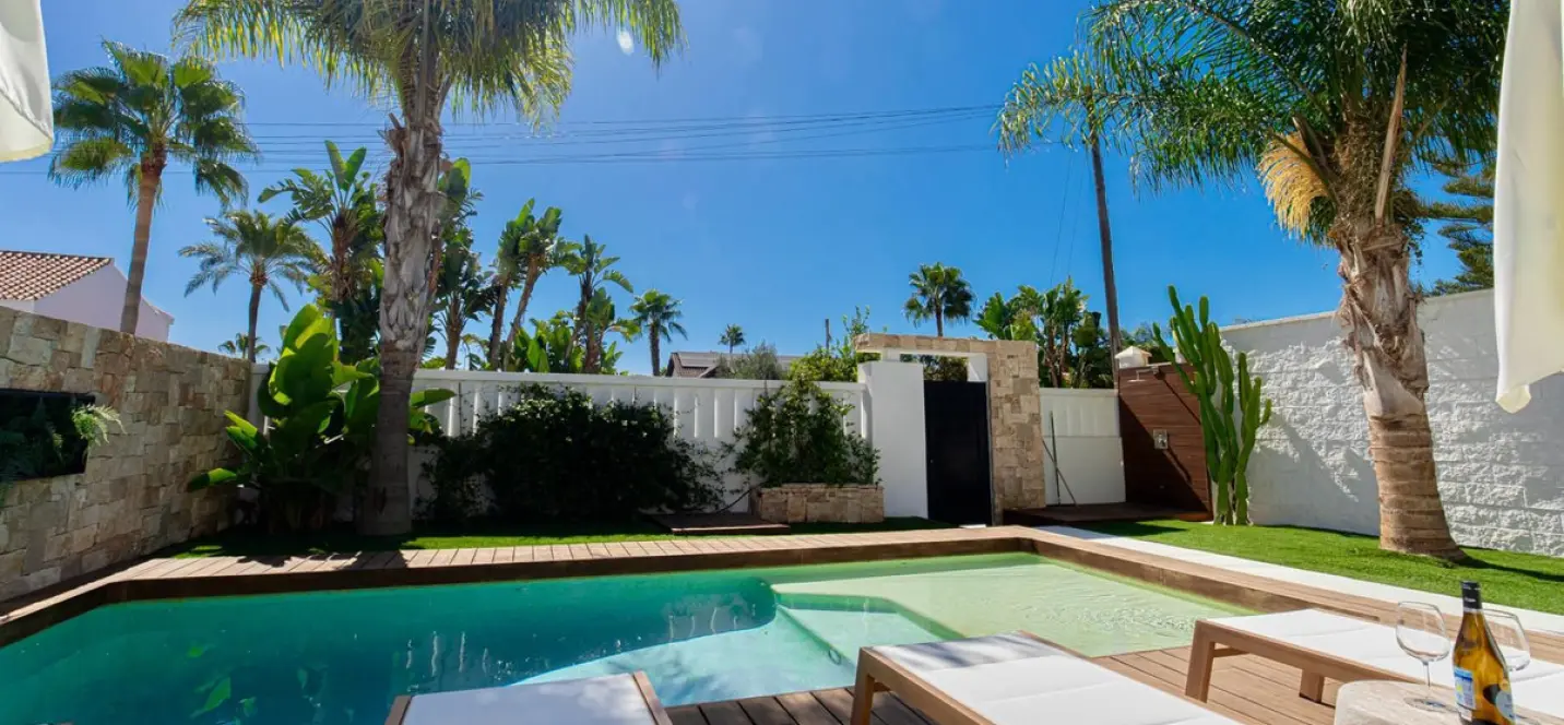 Long-term rent of detached villa in Costalita 3