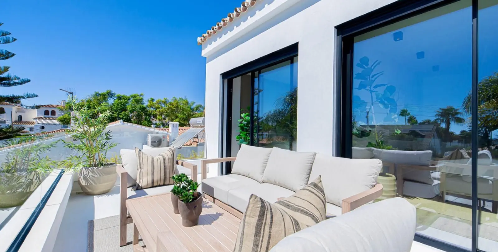 Long-term rent of detached villa in Costalita 19