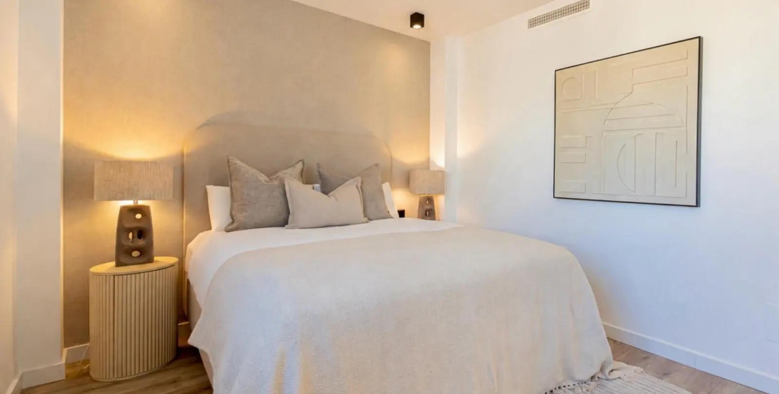 Long-term rent of detached villa in Costalita 24