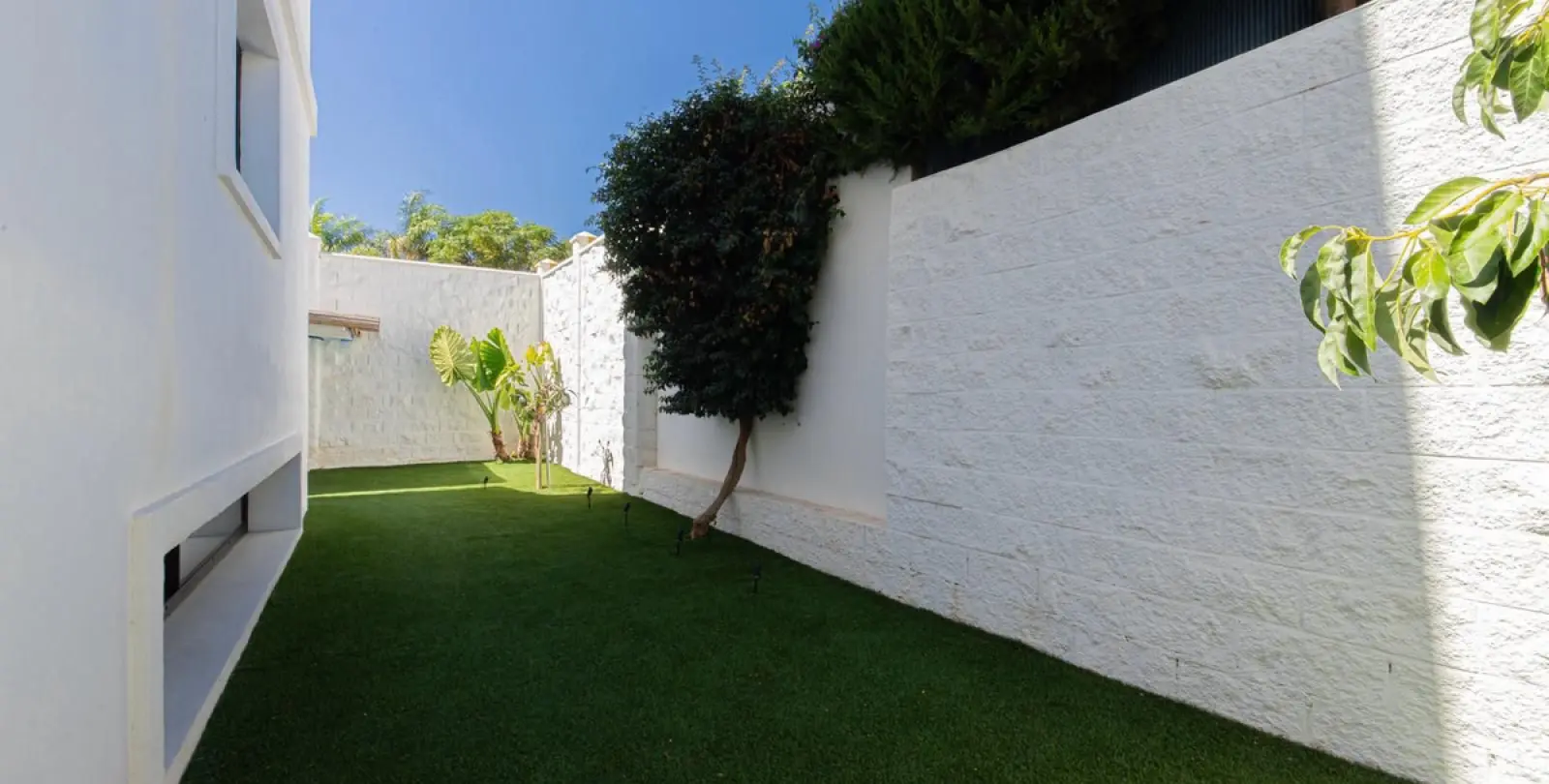 Long-term rent of detached villa in Costalita 34