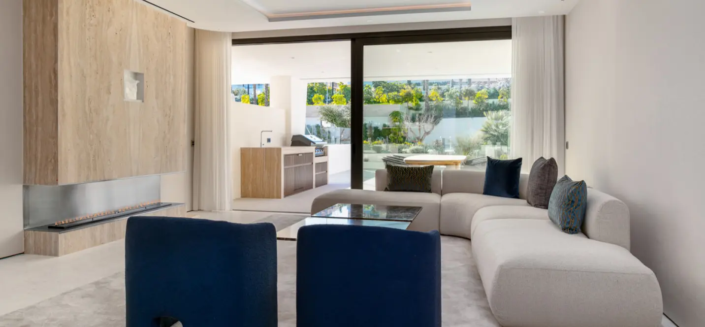 Long-term rent of ground floor apartment in The Golden Mile 4