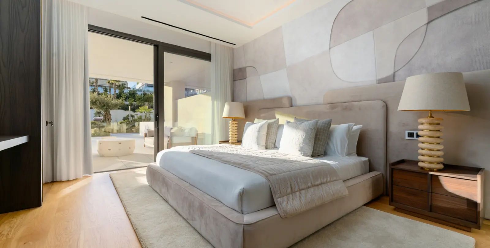 Long-term rent of ground floor apartment in The Golden Mile 12