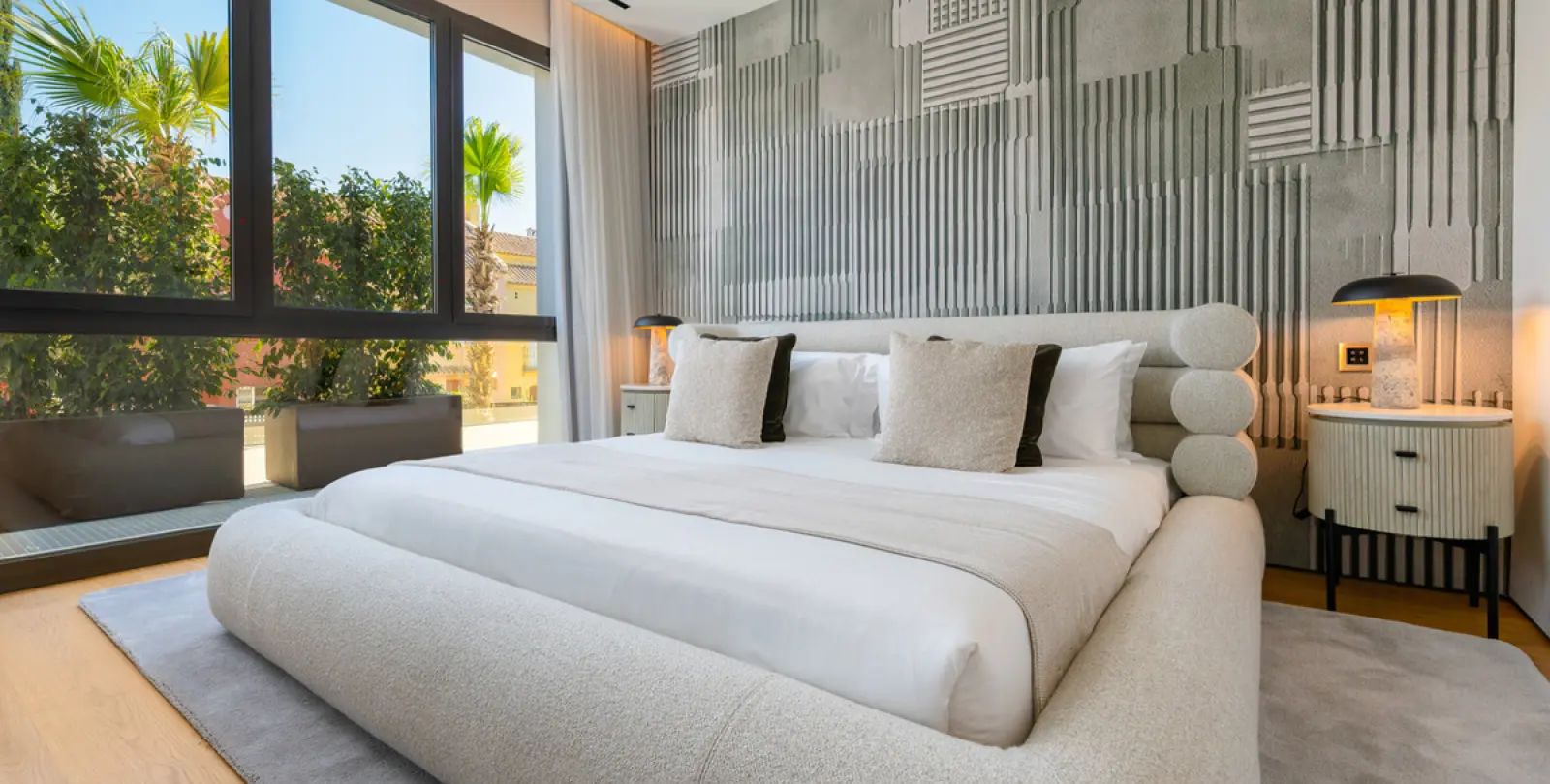 Long-term rent of ground floor apartment in The Golden Mile 19