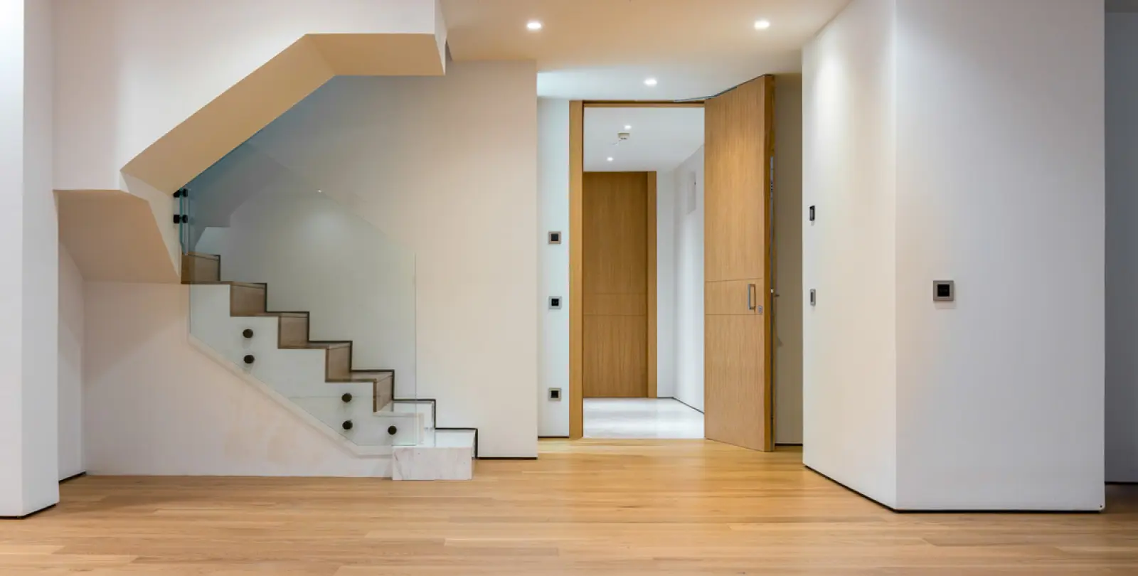 Long-term rent of ground floor apartment in The Golden Mile 28
