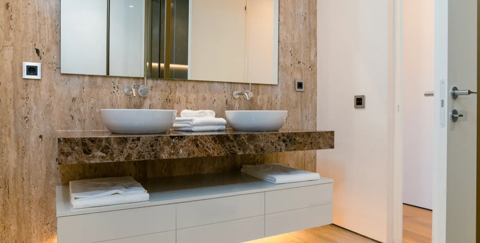 Long-term rent of ground floor apartment in The Golden Mile 43