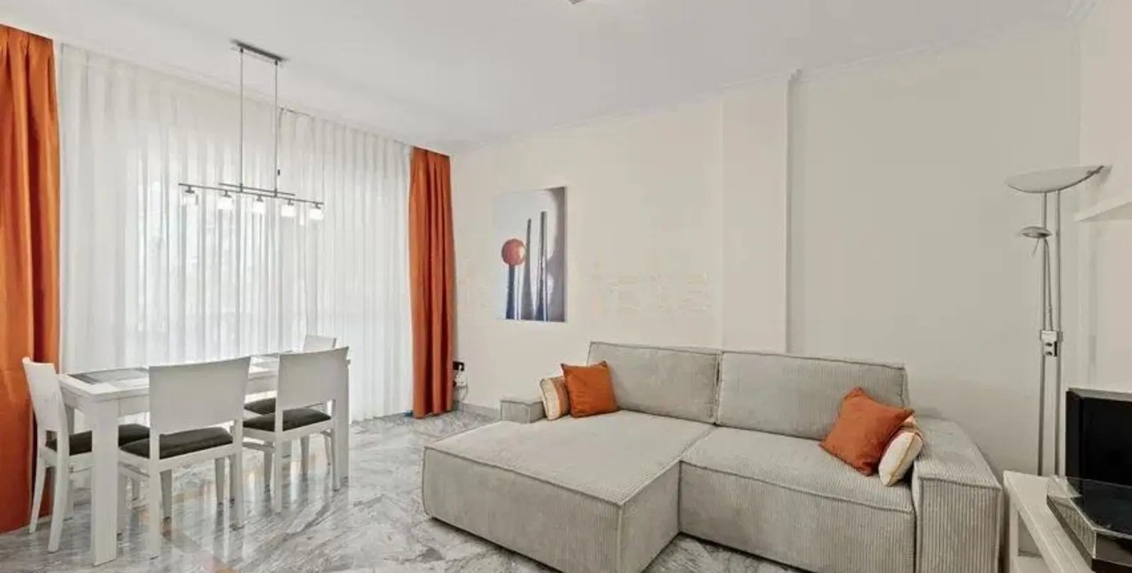 Sale of penthouse in San Pedro de Alcántara 2