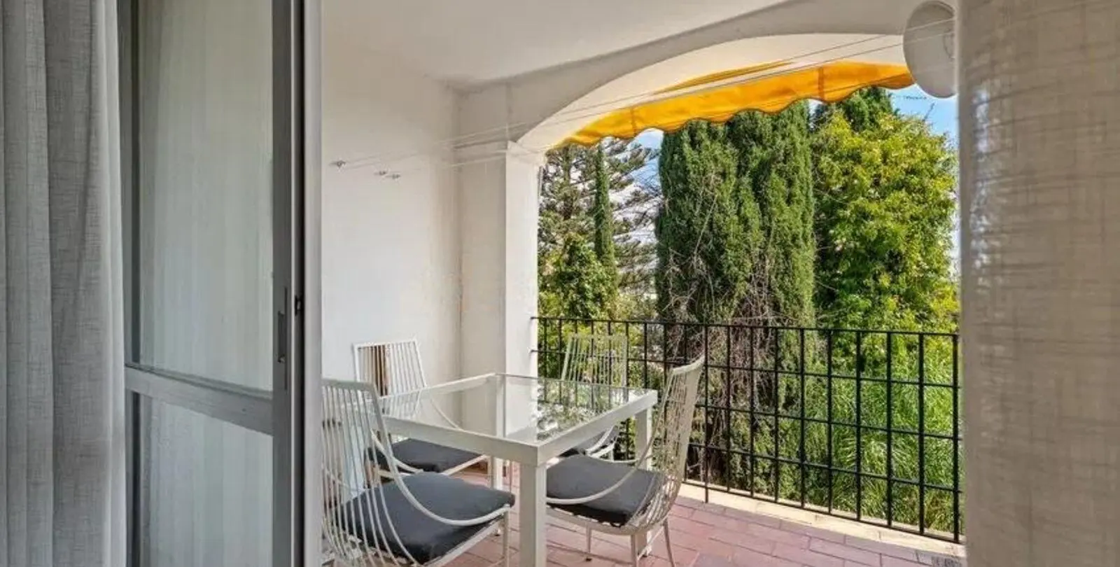 Sale of penthouse in San Pedro de Alcántara 9