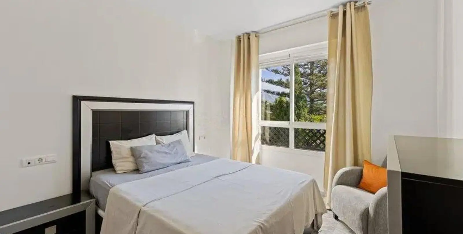 Sale of penthouse in San Pedro de Alcántara 15