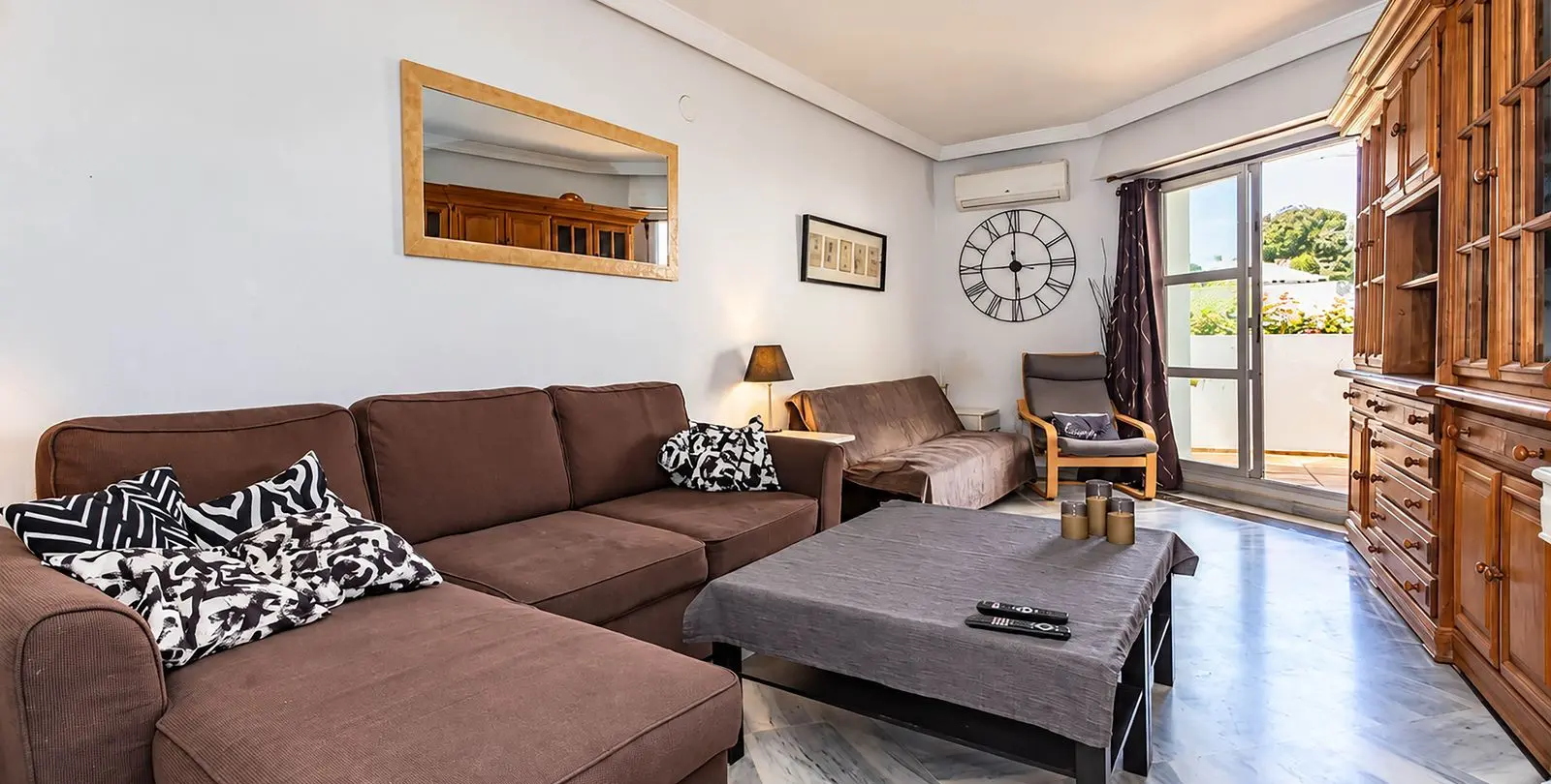 Venta de apartamento en planta baja en Nueva Andalucía 2