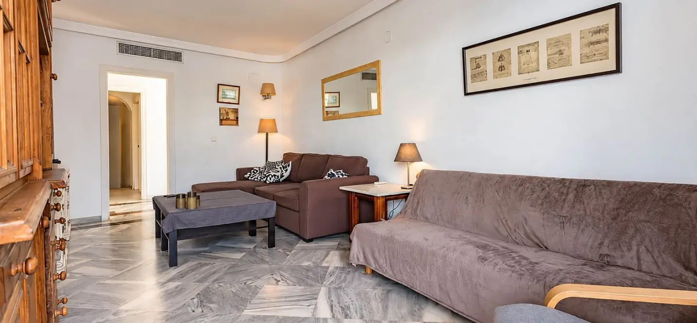 Sale of ground floor apartment in Nueva Andalucía 3