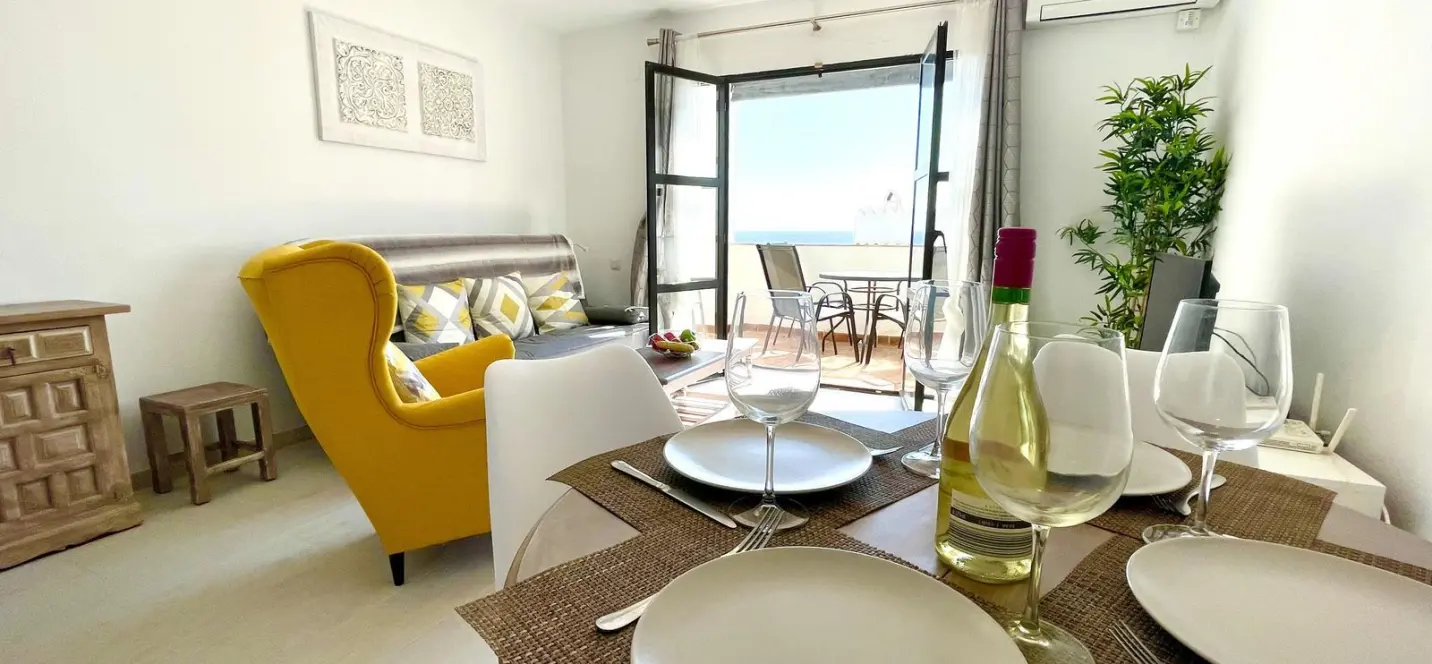 Sale of duplex in Calahonda 1