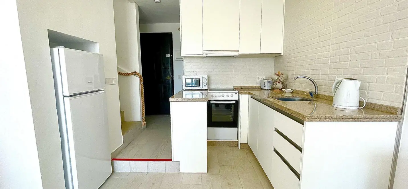 Sale of duplex in Calahonda 3