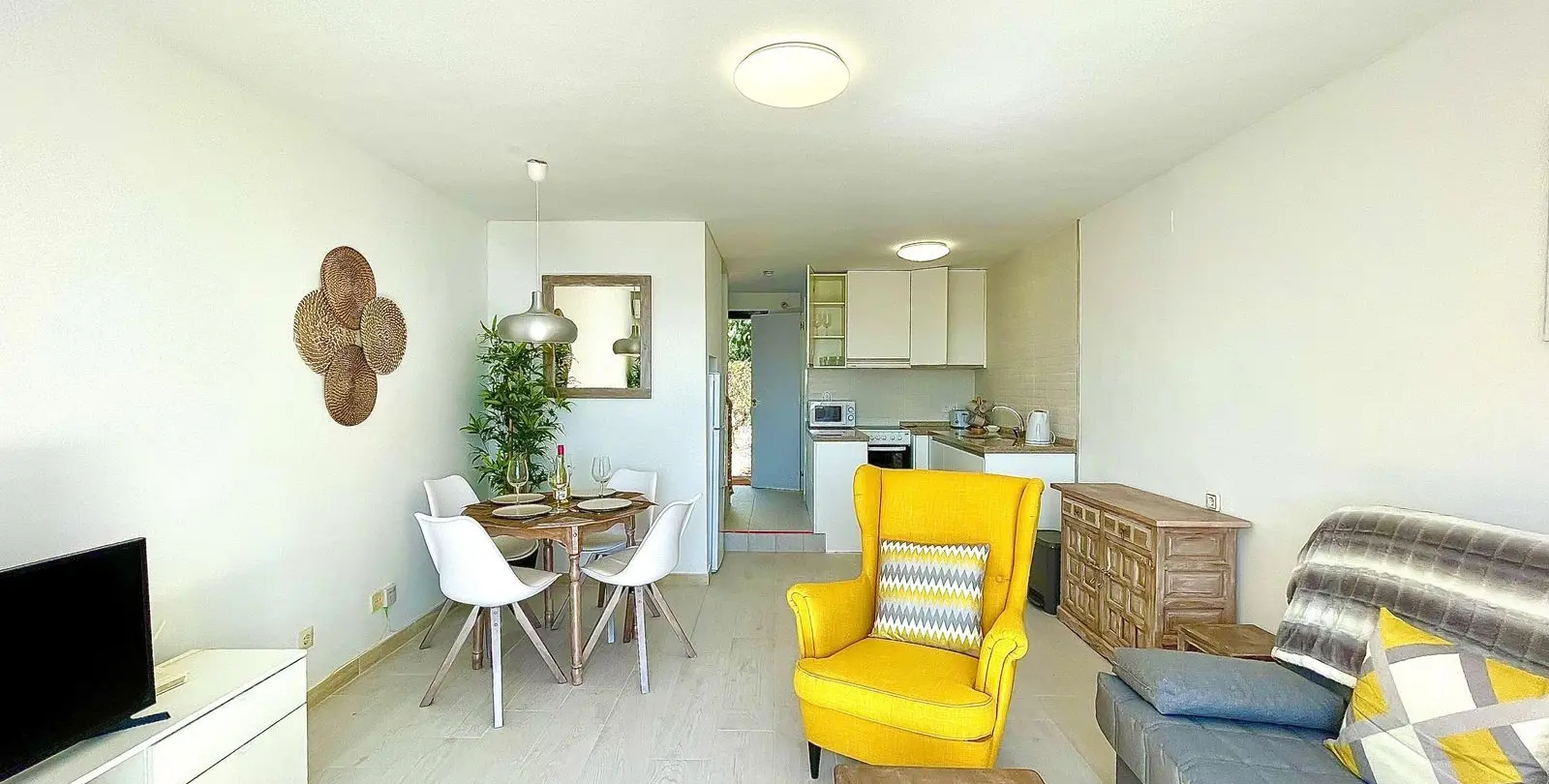 Sale of duplex in Calahonda 6