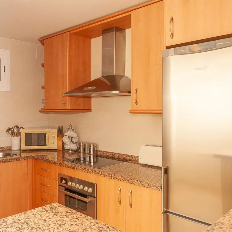 Venta de apartamento en planta media en Elviria