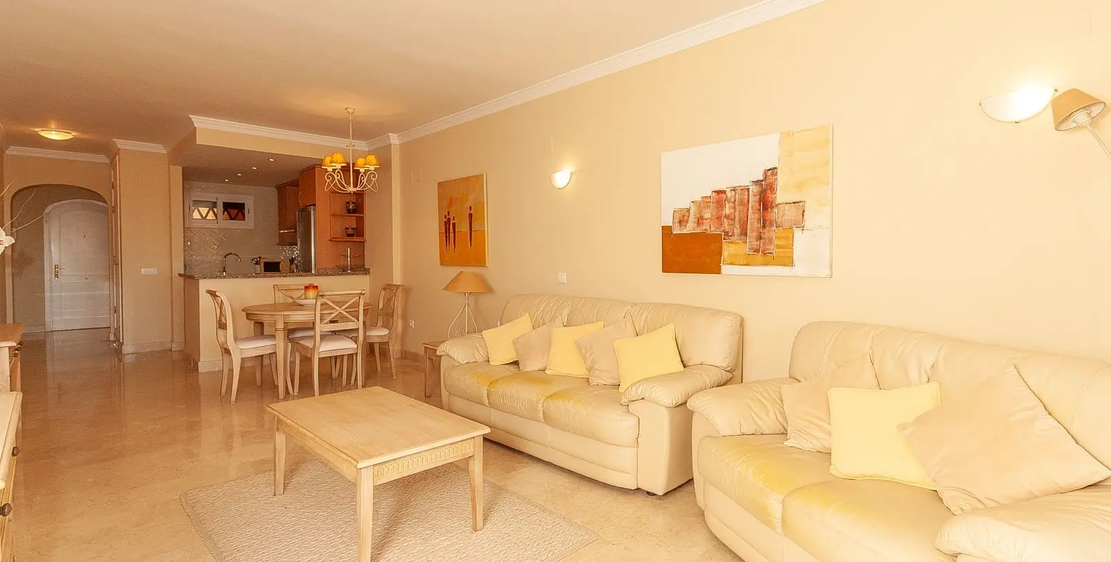 Venta de apartamento en planta media en Elviria 12