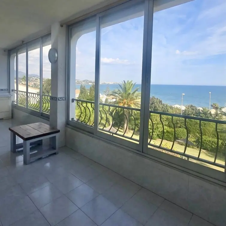 Sale of middle floor apartment in Torrenueva