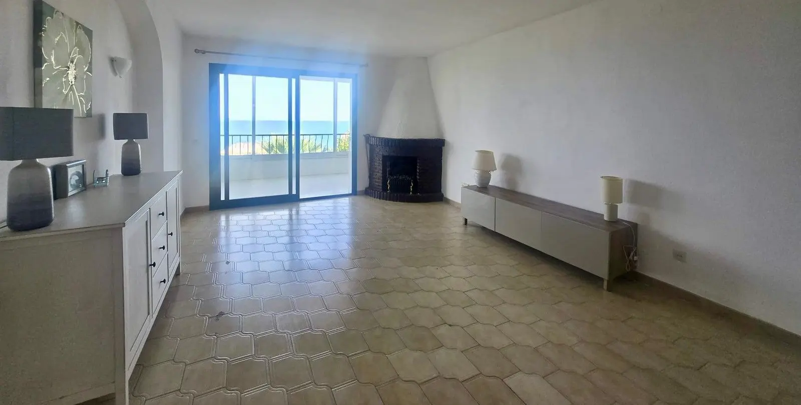 Sale of middle floor apartment in Torrenueva 7